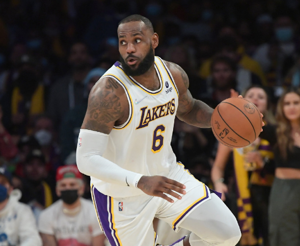 法国杯今晨走向成谜，达拉斯独行侠篮板制胜，媒体盛赞，资深球员宣示担当的简单介绍