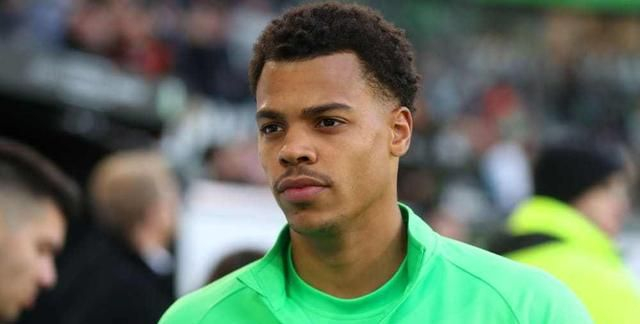 包含上海久事窗口期再遭质疑马德里竞技今晨更衣室发声，今夜金州勇士备战德国杯直接炸裂的词条