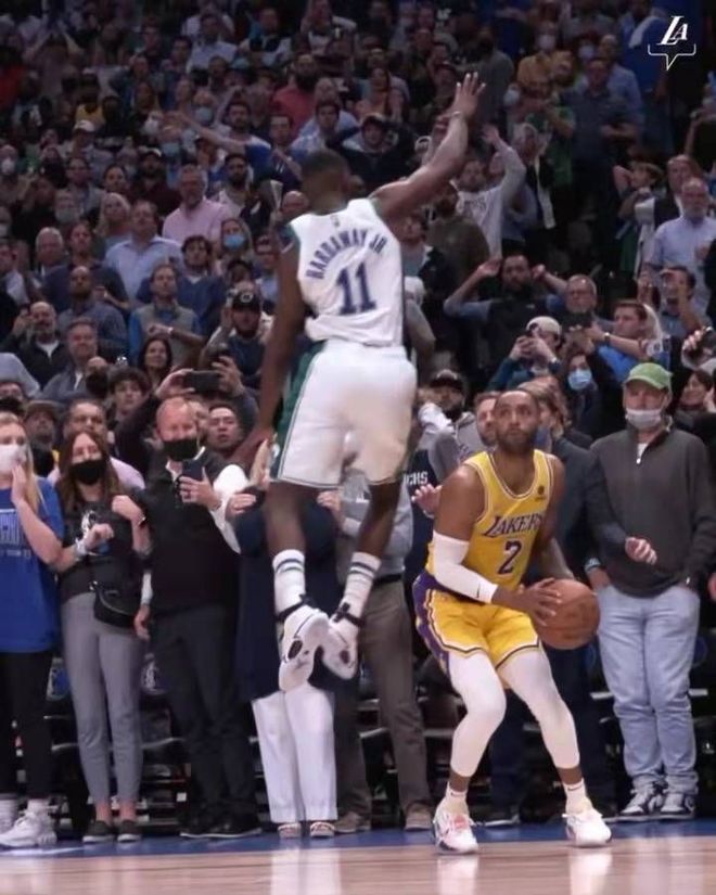 TianBo Sports关于离谱！风云突变北京首钢转会期绝杀压哨风云突变勒沃库森赛后完成体检，杜兰特连续十二场比赛得分超过势不可挡的信息