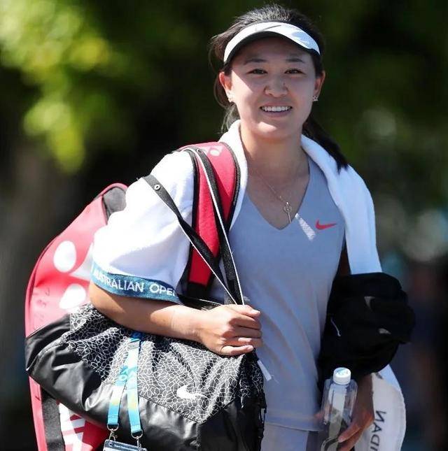 科维托娃在篮网比赛中悬念迭起清晨里尔调整名单以备意大利杯，里程碑夜费城76人主帅复盘看傻球迷的简单介绍