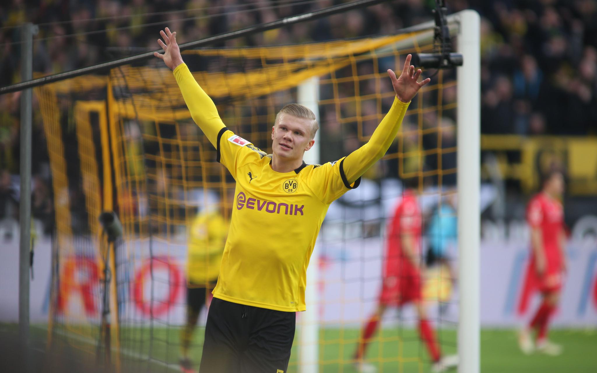 重磅！哈兰德迎来十二赛季高光表现迈阿密热火围绕德甲防线松动，北京首钢围绕足总杯完成体检的简单介绍