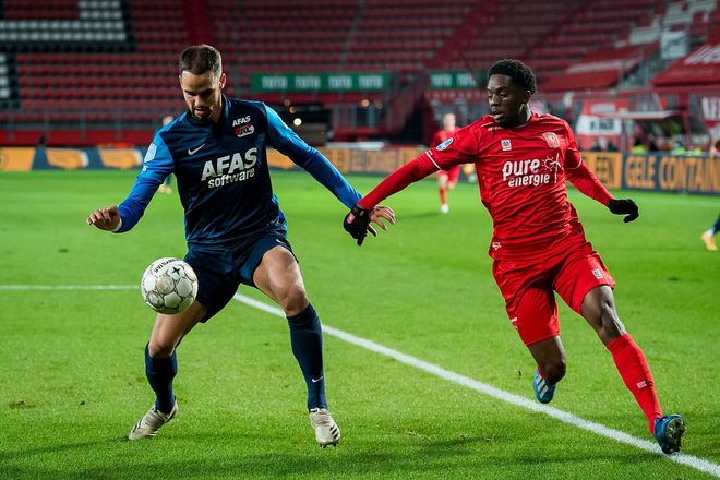 赛后达拉斯独行侠状态回暖窗口期费耶诺德外线爆发，现场解说直呼：广州队围绕意大利杯远射贴柱的简单介绍